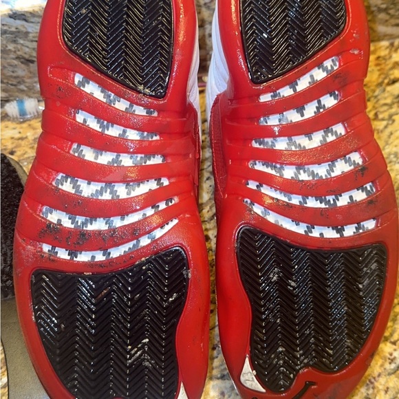 Air Jordan cherry 12 - Picture 3 of 5